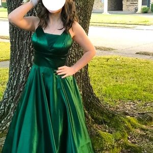 ✨May Queen Satin Emerald Green Prom Dress✨